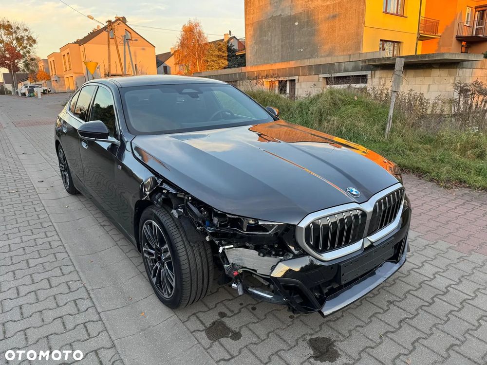 BMW Seria 5 520d xDrive - 12