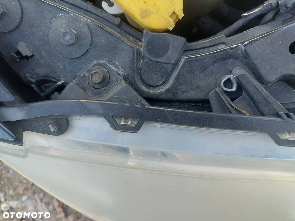 LAMPA PRAWY PRZÓD RENAULT LAGUNA III 89901833 - 3