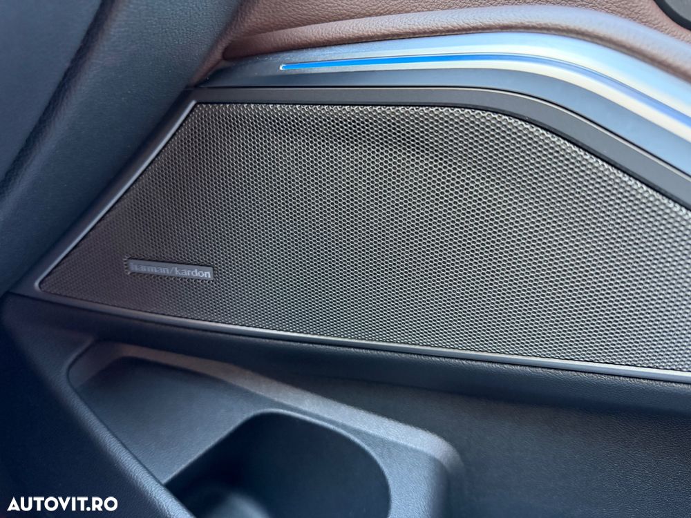 BMW Seria 3 330e Aut. Luxury Line - 11