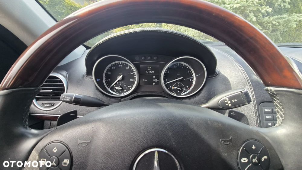Mercedes-Benz GL 500 4Matic 7G-TRONIC - 12