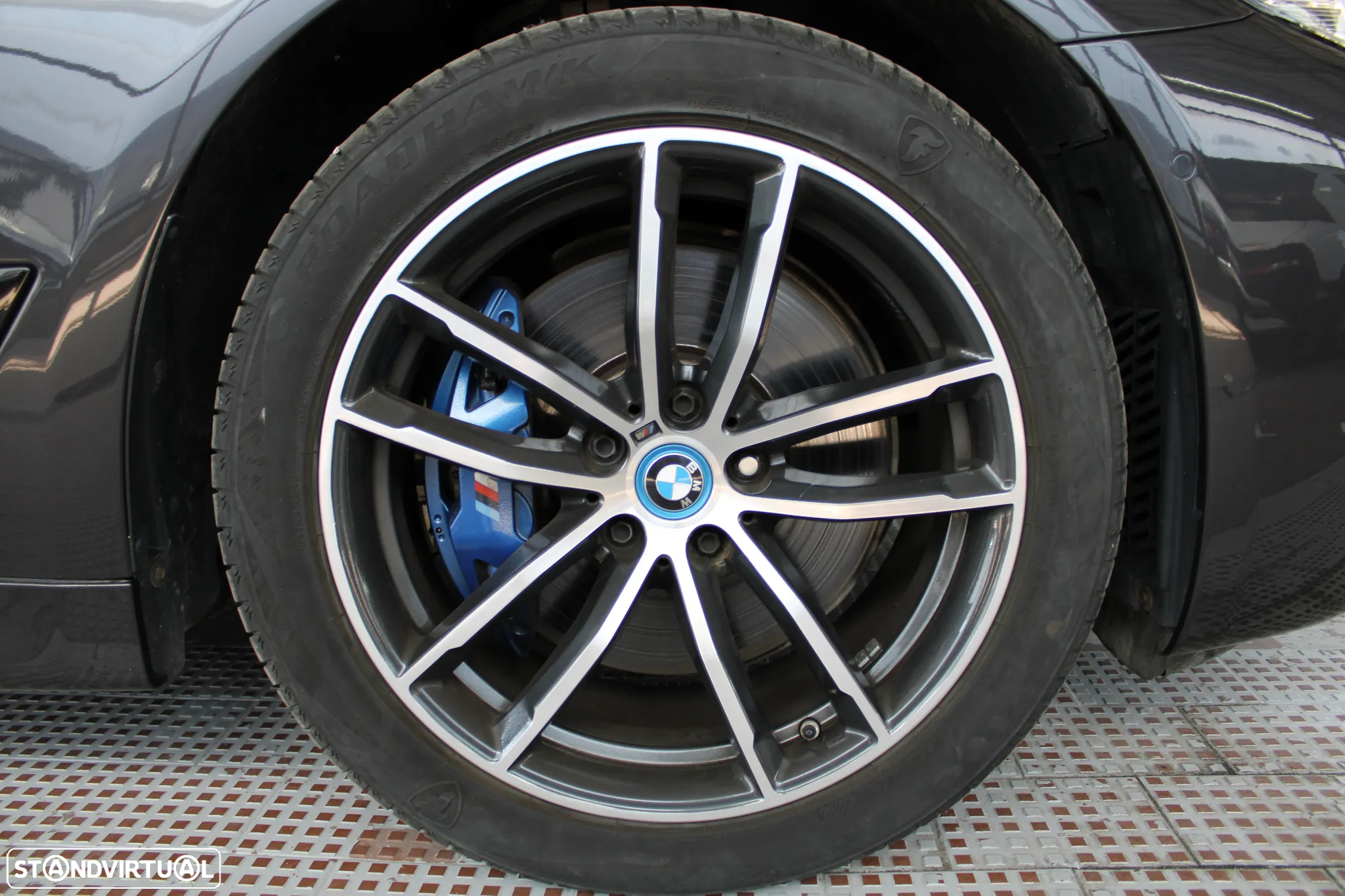 BMW 530 e Pack M - 25