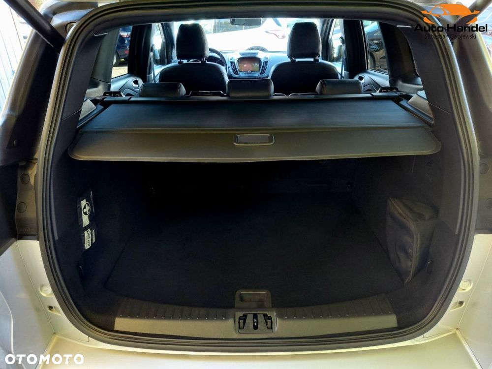 Ford Kuga 1.5 EcoBoost 2x4 ST-Line - 17