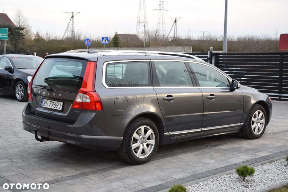 Volvo V70 2.5T Summum - 4