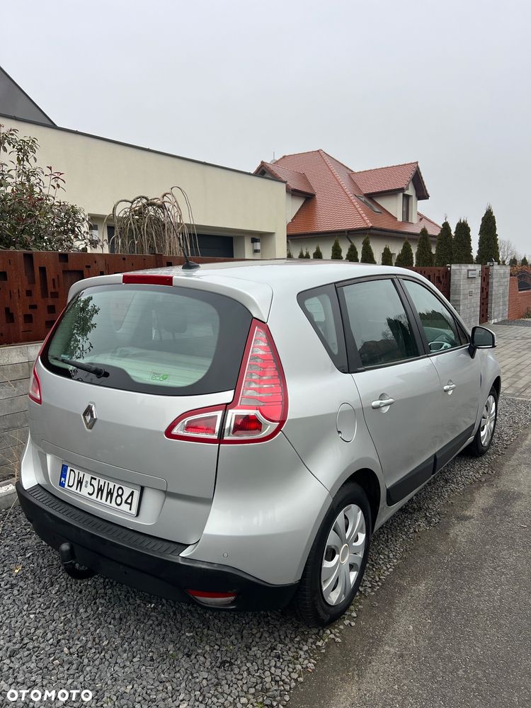 Renault Scenic 1.5 dCi Authentique - 6
