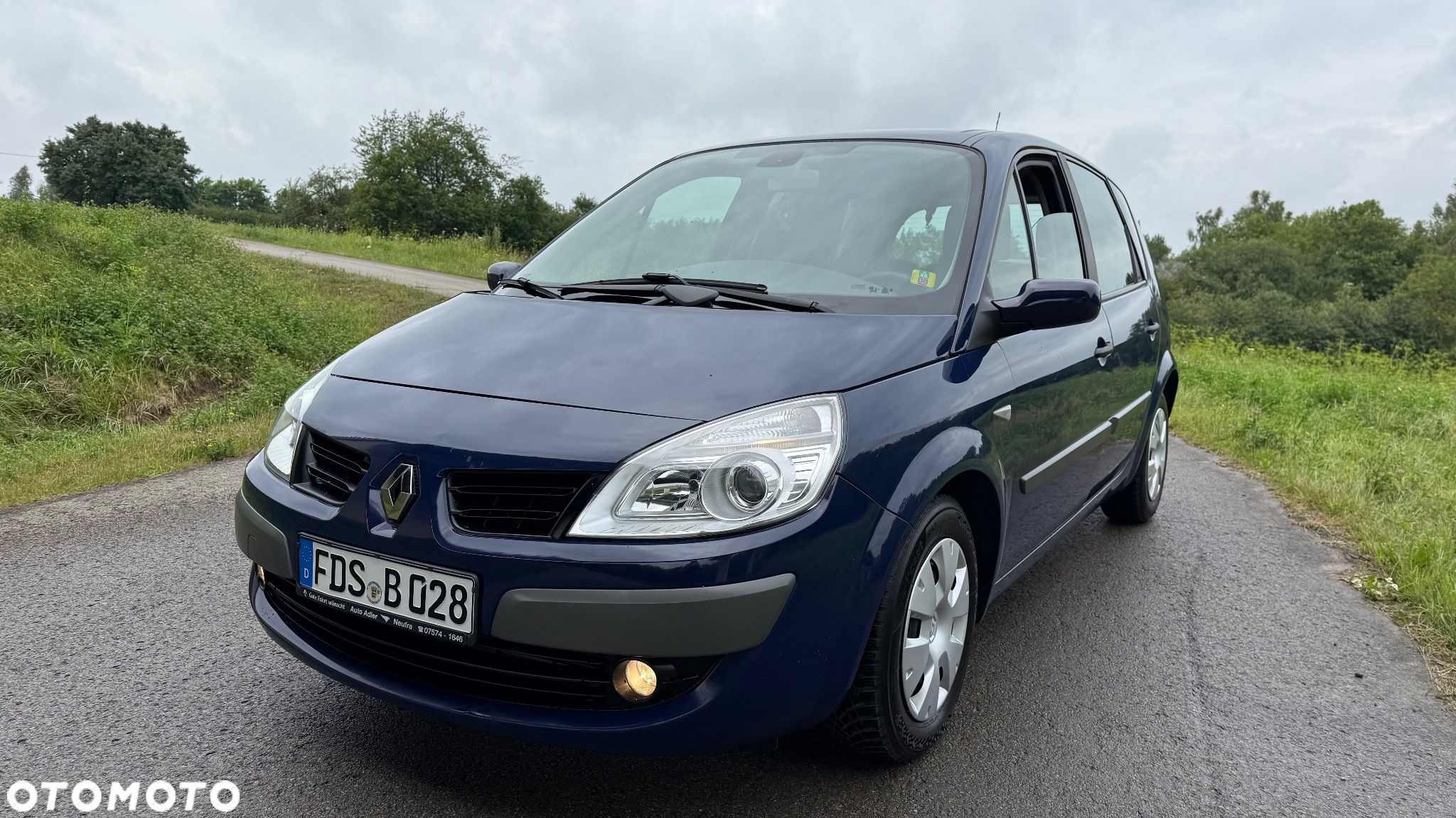 Renault Scenic 1.6 16V Emotion - 4