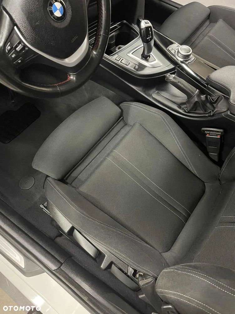 BMW Seria 3 320i Advantage sport - 14