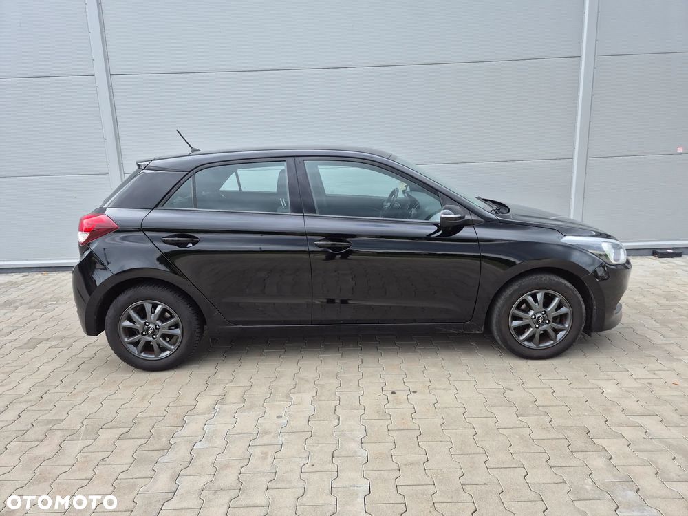 Hyundai i20 1.2 GO - 13