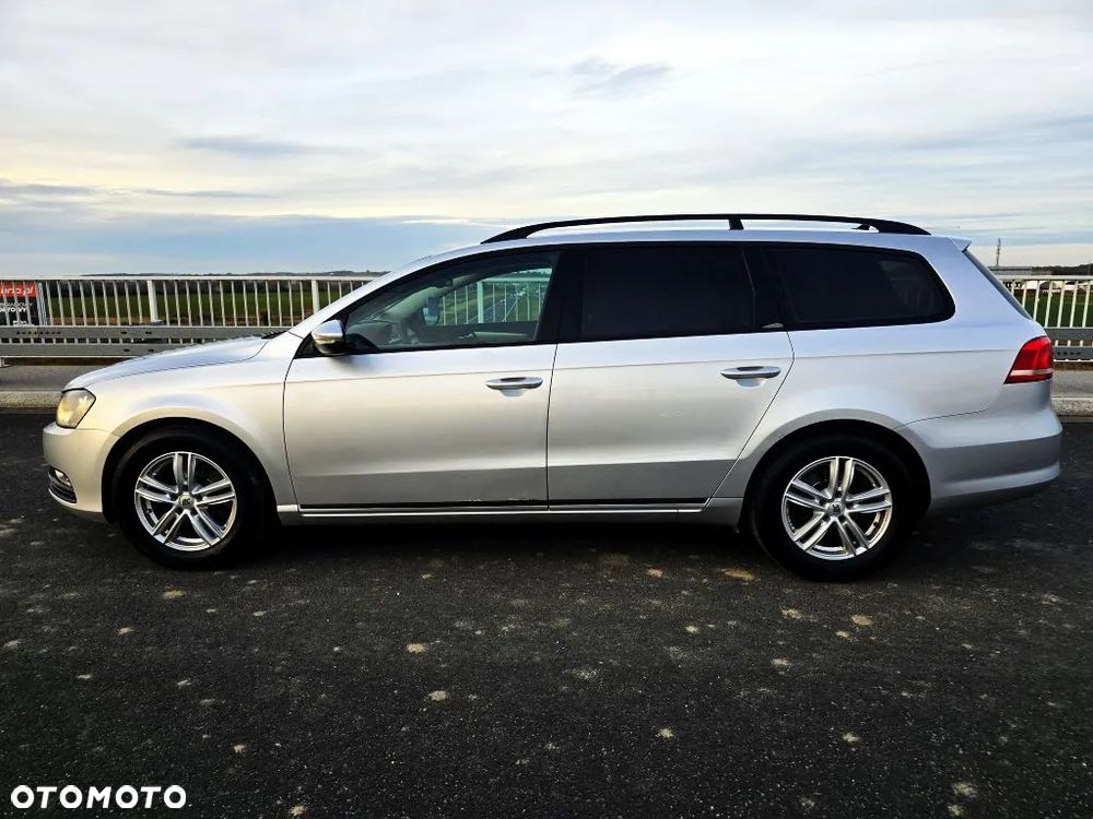Volkswagen Passat 1.6 TDI Comfortline - 10
