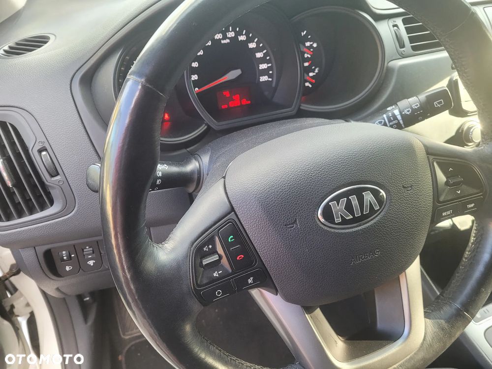 Kia Rio 1.2 Attract - 13