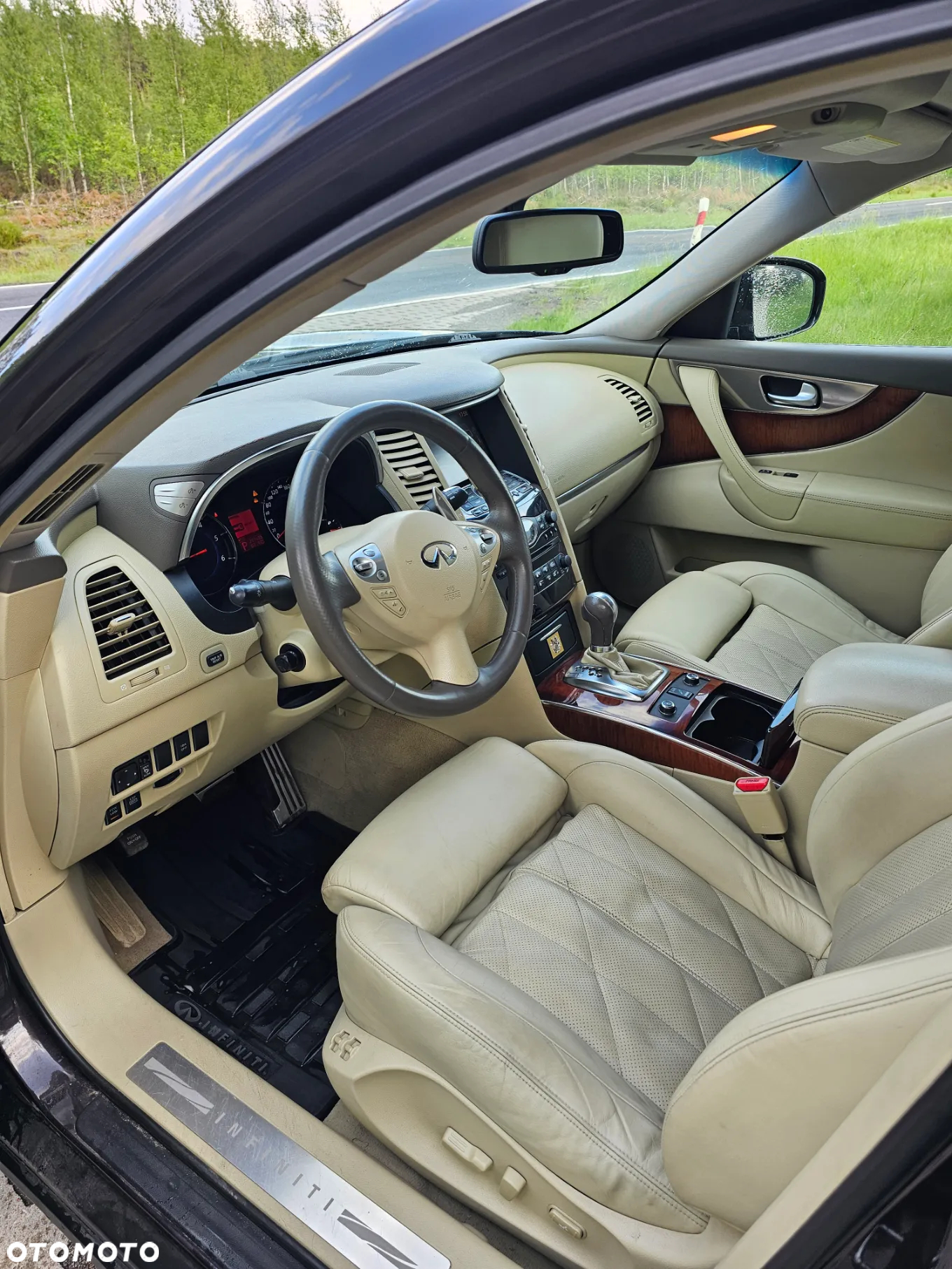 Infiniti FX FX30d S Premium - 6