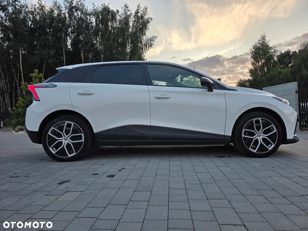 MG 4 Luxury 64 kWh - 8