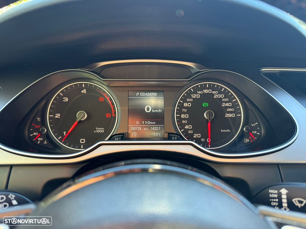 Audi A4 Avant 2.0 TDI S-line - 12