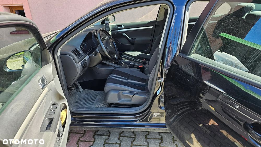 Volkswagen Jetta 1.9 TDI Comfortline - 6