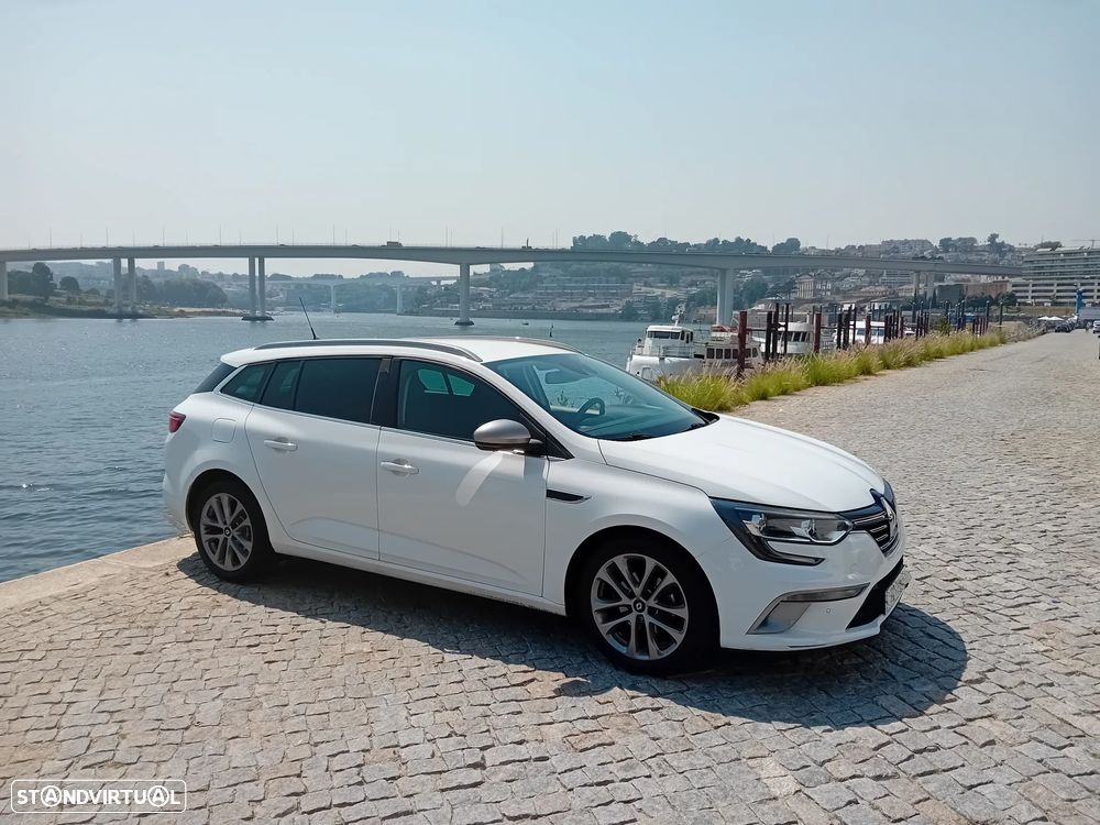 Renault Mégane Sport Tourer 1.5 dCi GT Line J18 - 37
