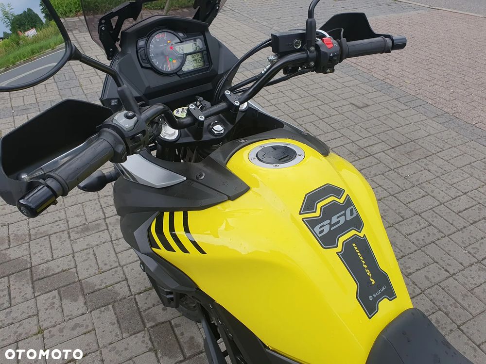 Suzuki V-STROM - 24