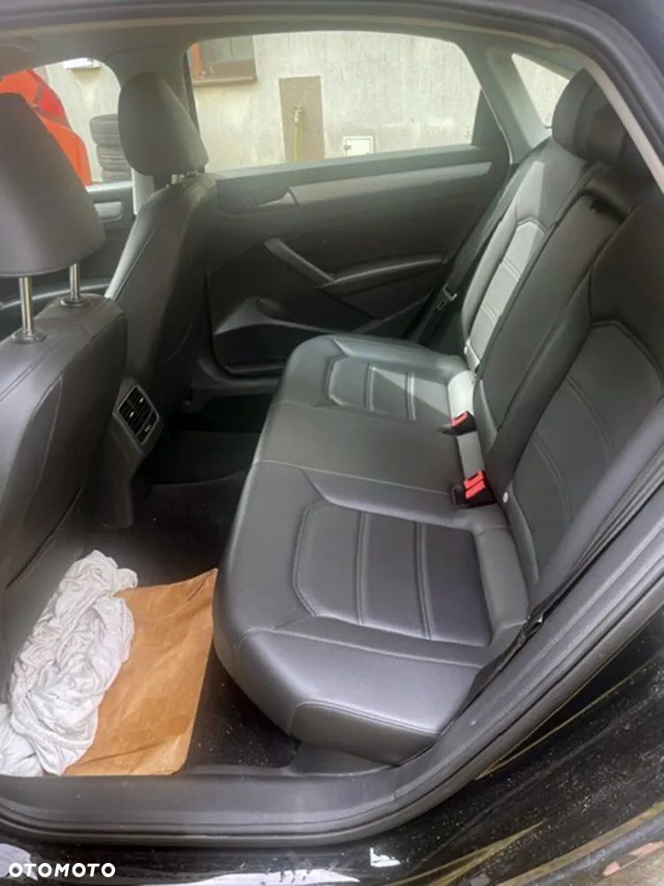 Volkswagen Passat - 6
