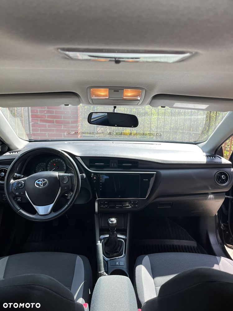Toyota Auris 1.6 Premium - 9