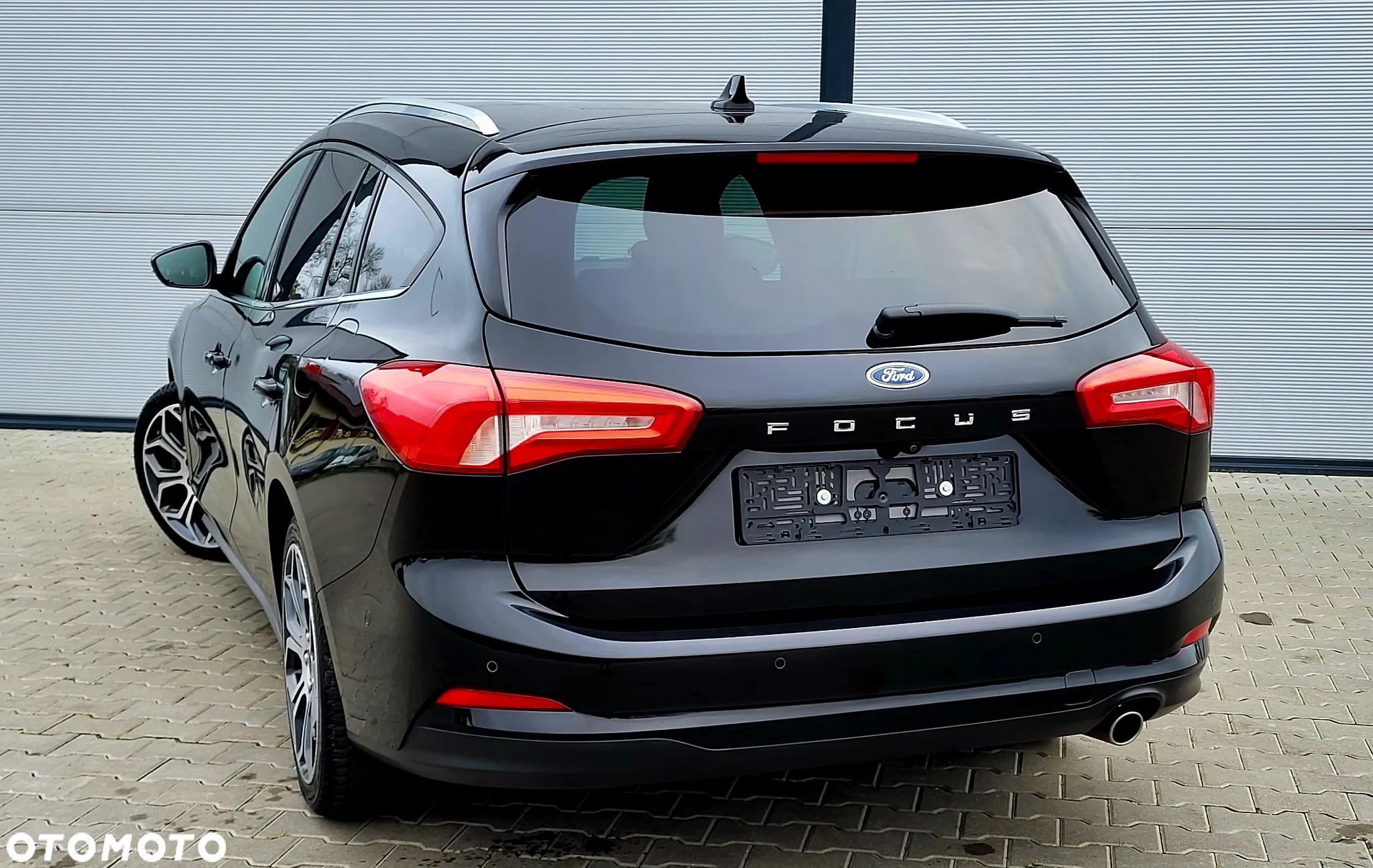 Ford Focus 1.0 EcoBoost Titanium Business - 18