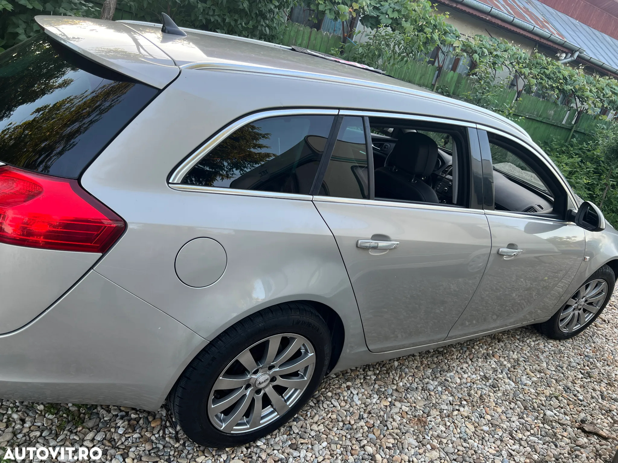 Opel Insignia 2.0 CDTI - 11
