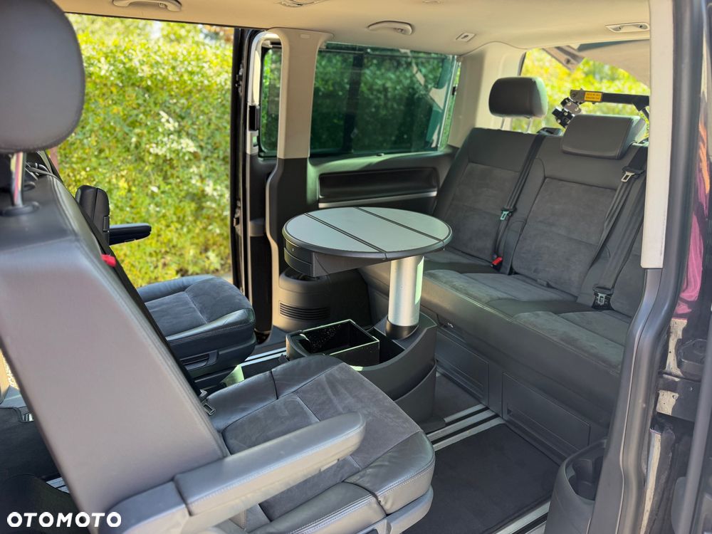 Volkswagen Multivan - 19