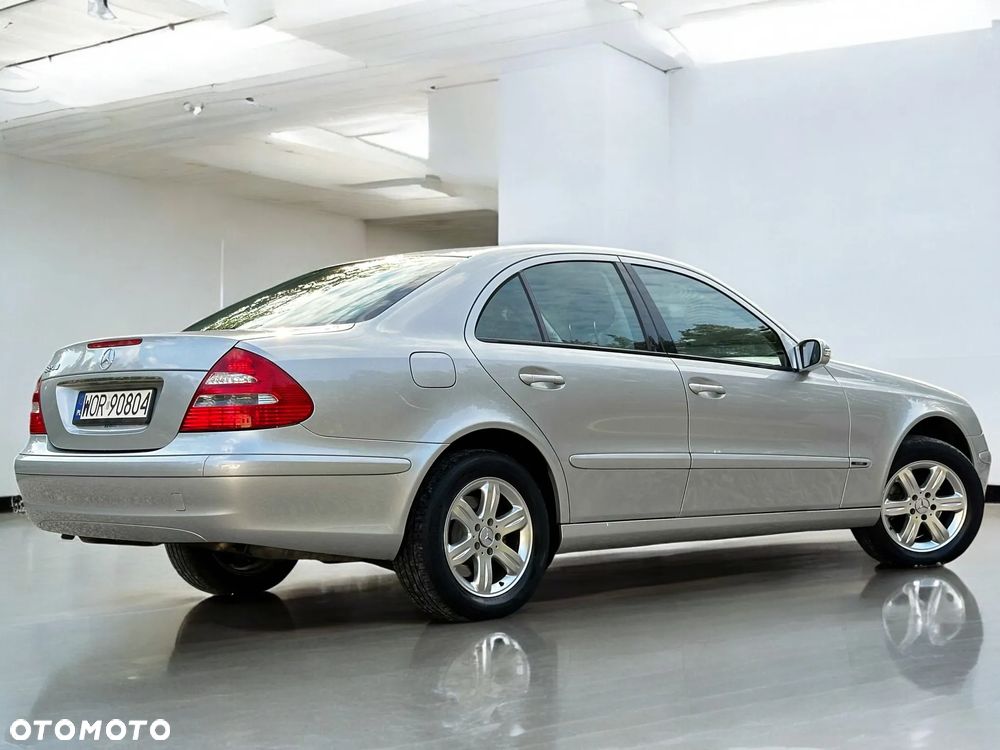 Mercedes-Benz Klasa E 240 Classic - 16