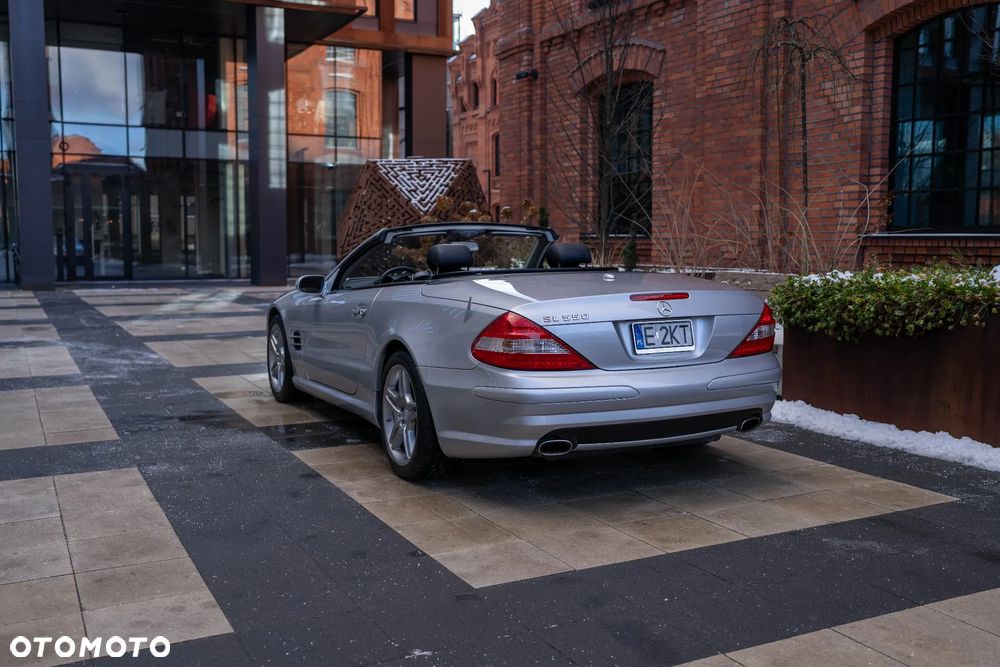 Mercedes-Benz SL - 23