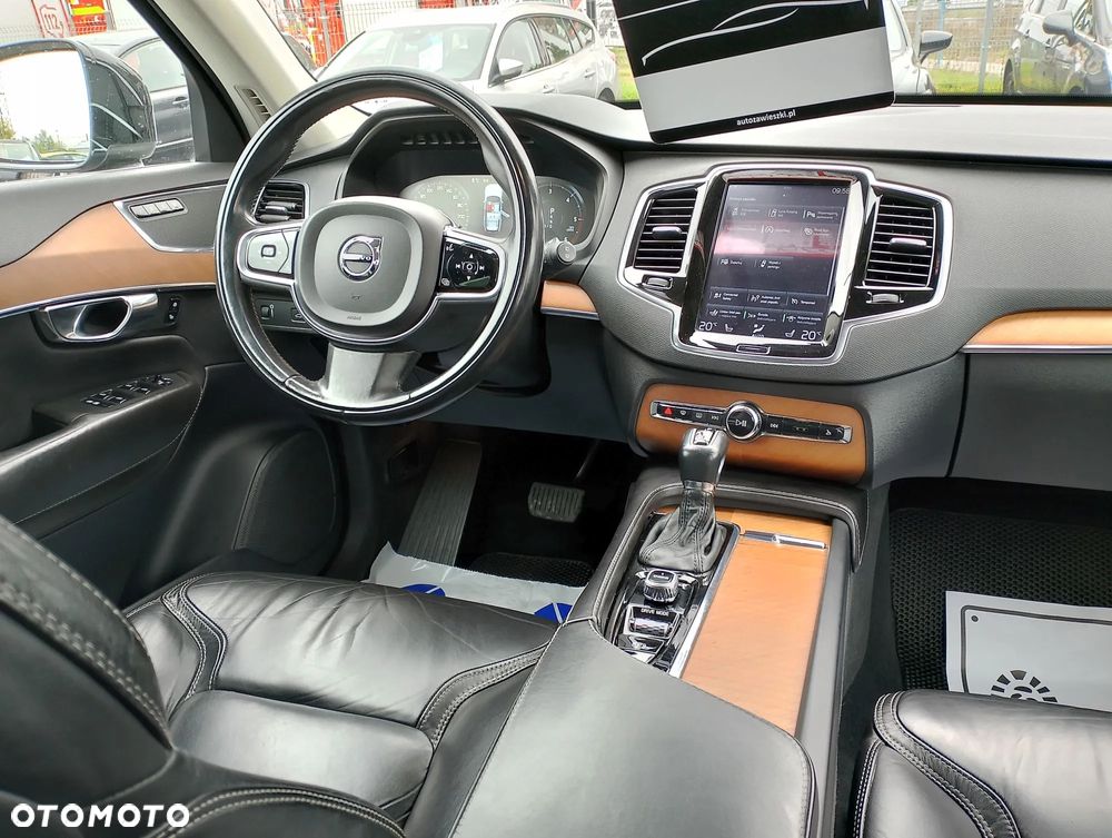 Volvo XC 90 D5 AWD Momentum - 14