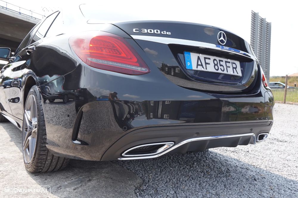 Mercedes-Benz C 300 de AMG Line - 12