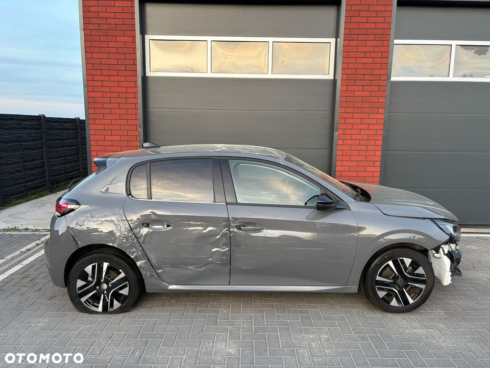 Peugeot 208 - 26