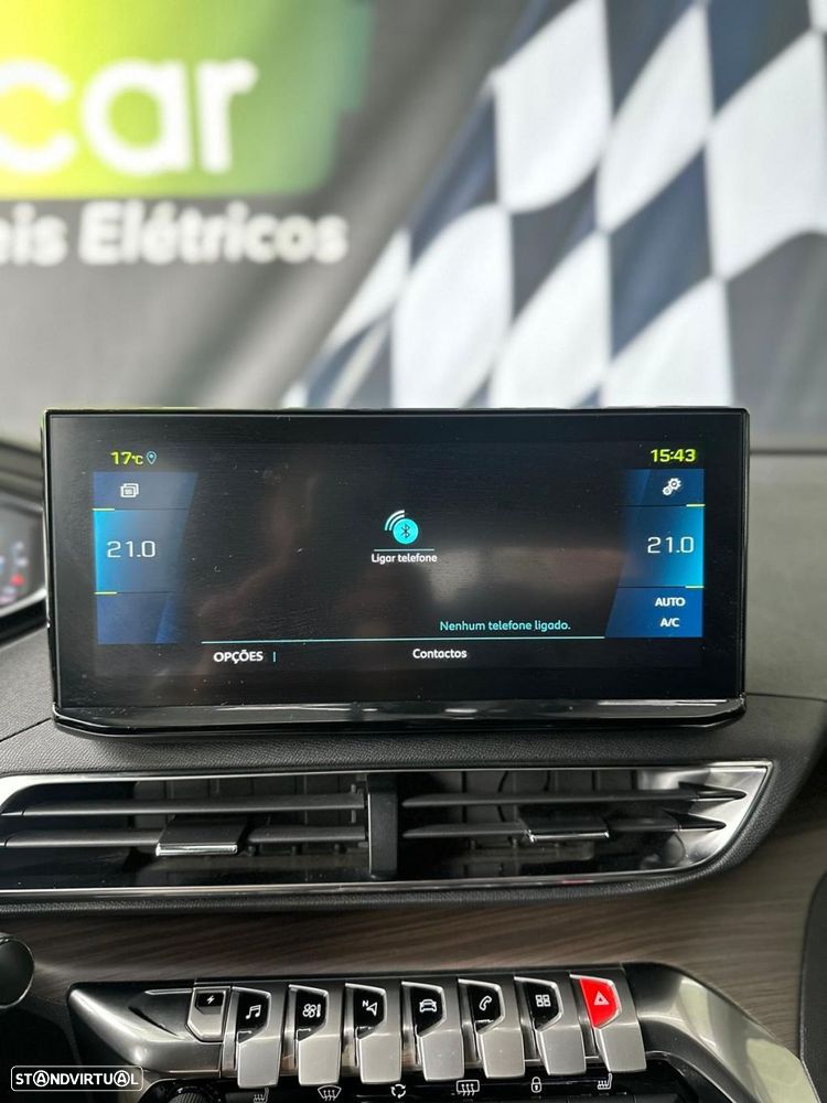 Peugeot 3008 1.6 Hybrid4 GT Line e-EAT8 - 19