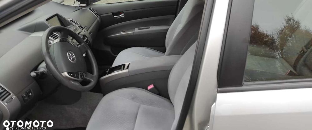 Toyota Prius (Hybrid) Sol - 12