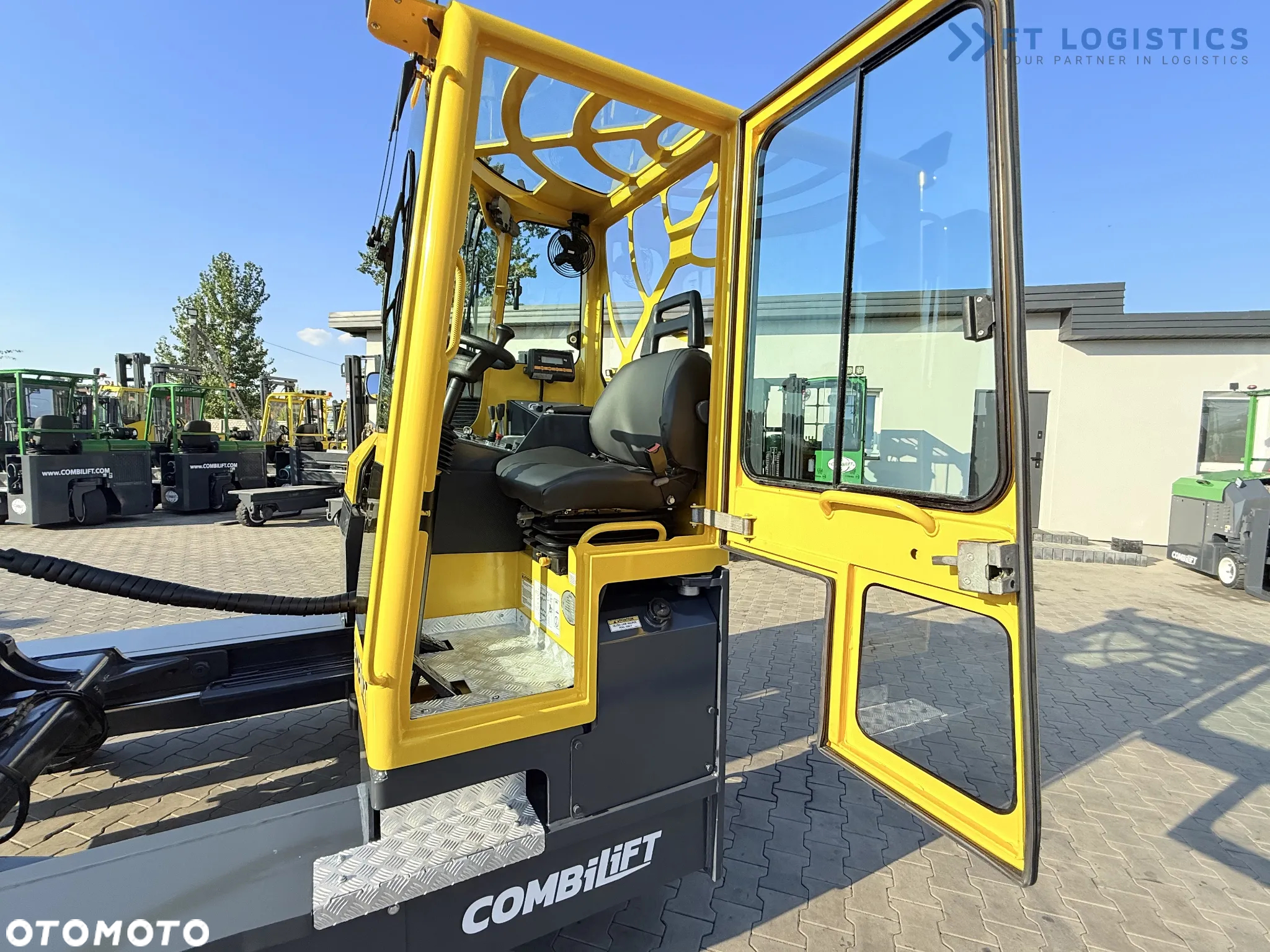 Combilift C5000 / DIESEL / TRIPLEX 6000MM / WOLNY SKOK / POZYCJONER WIDEŁ / WBUDOWANA WAGA / OGRZEWANIE / PEŁNA KABINA / STAN IDEALNY / zeroka oferta wózków czterokierunkowych i bocznych, dopasowanych do różnorodnych potrzeb i zastosowań - 12