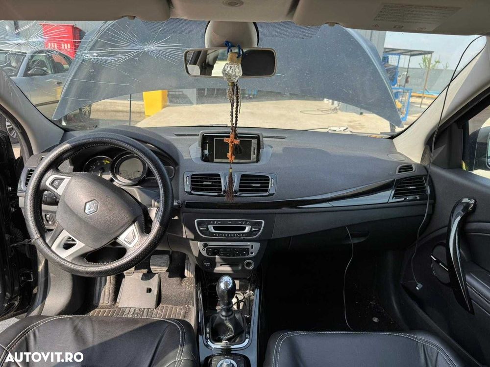 Dezmembram Renault Megane 3 2012 hatchback 1,5 Cod motor K9K - 5