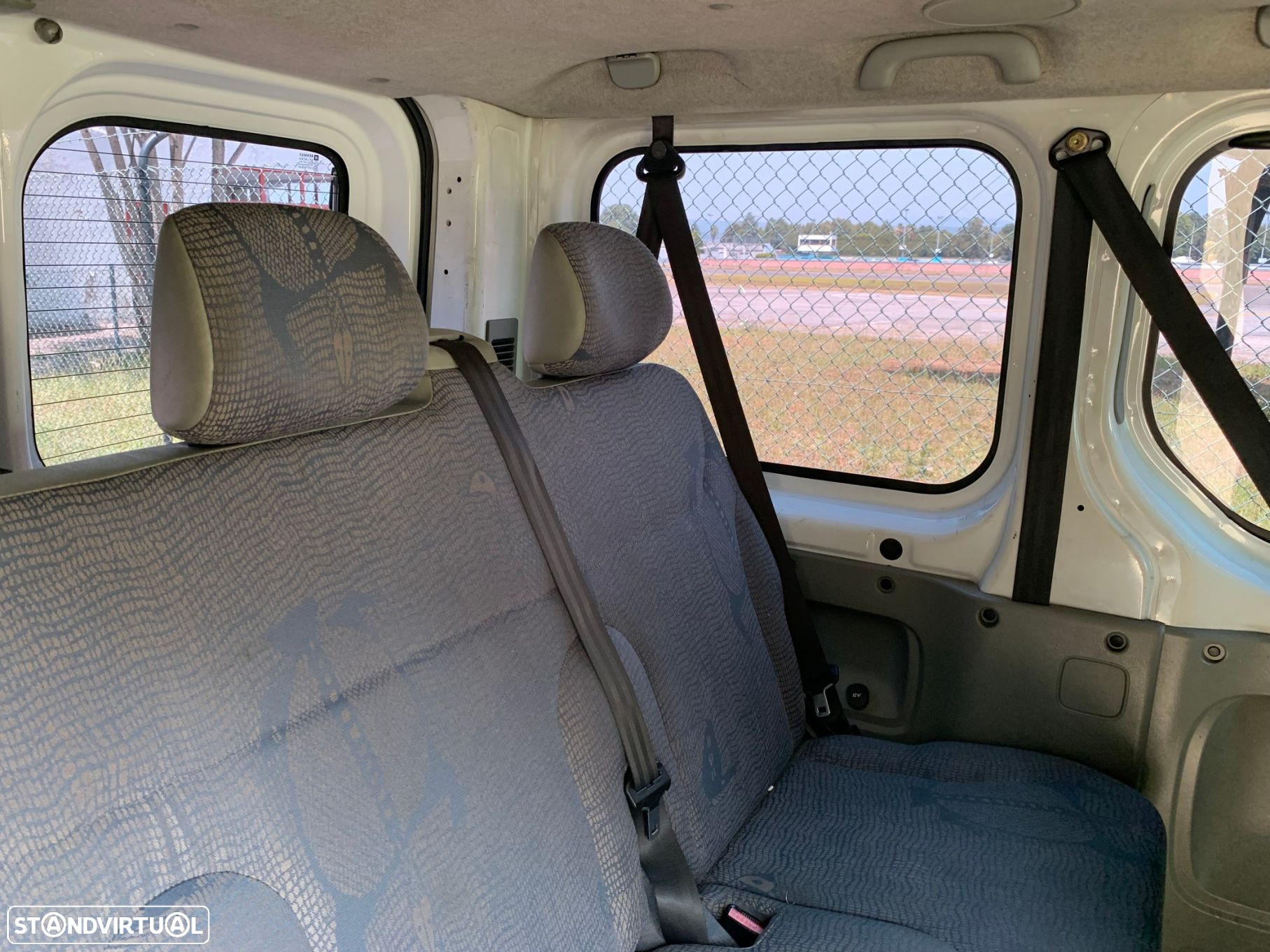 Renault Trafic 1.9 dCi L1H1 1T 100 9L - 16