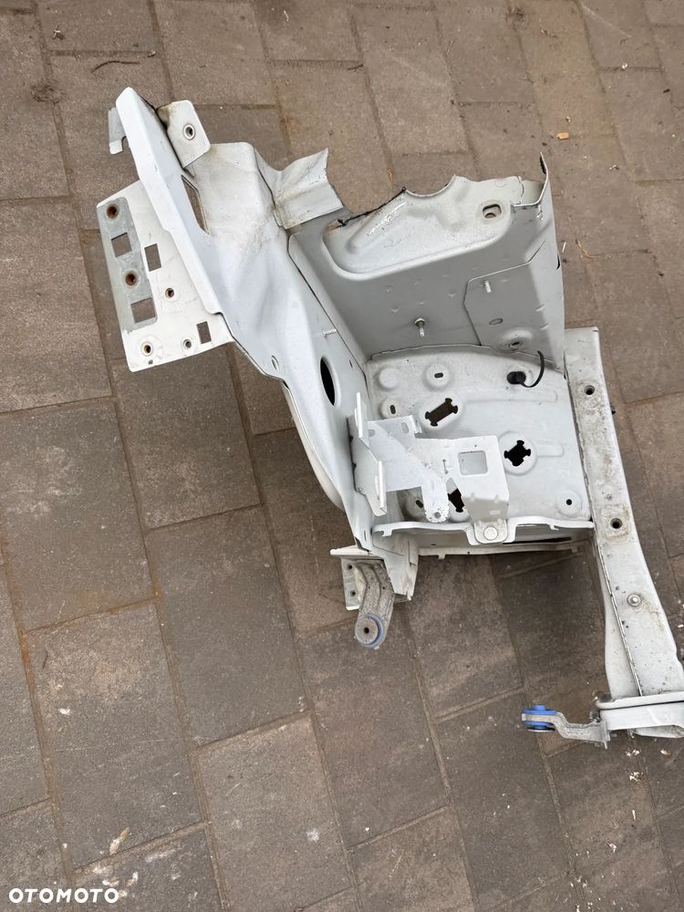 ĆWIARTKA PODŁUŻNICA PRAWY PRZÓD PRZEDNIA PEUGEOT EXPERT 3 III JUMPY III PROACE - 3