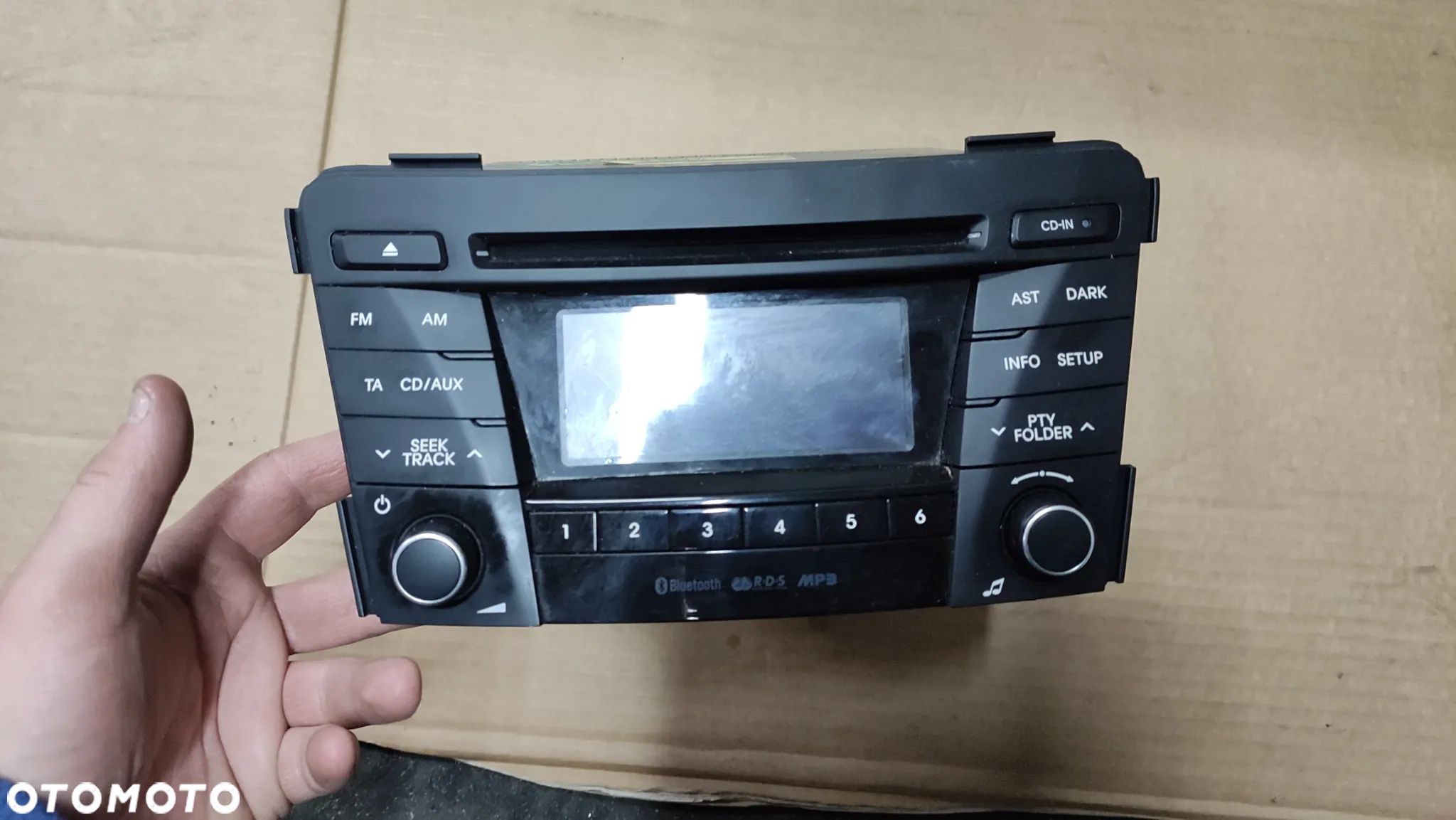 Radio Hyundai i40 - 1