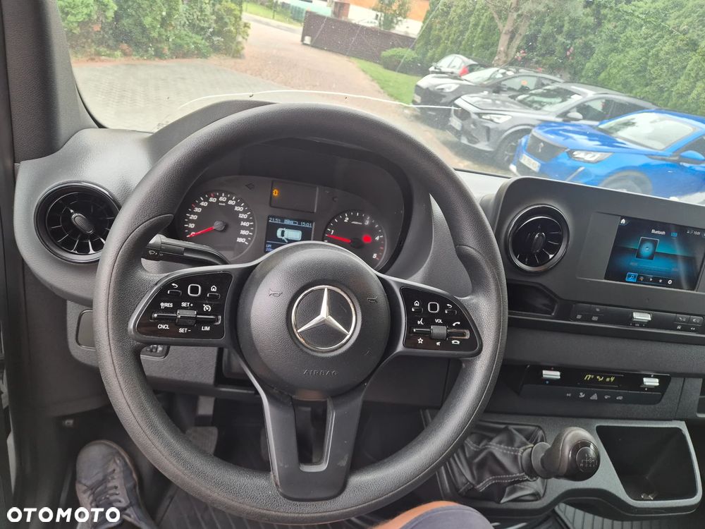 Mercedes-Benz SPRINTER - 11