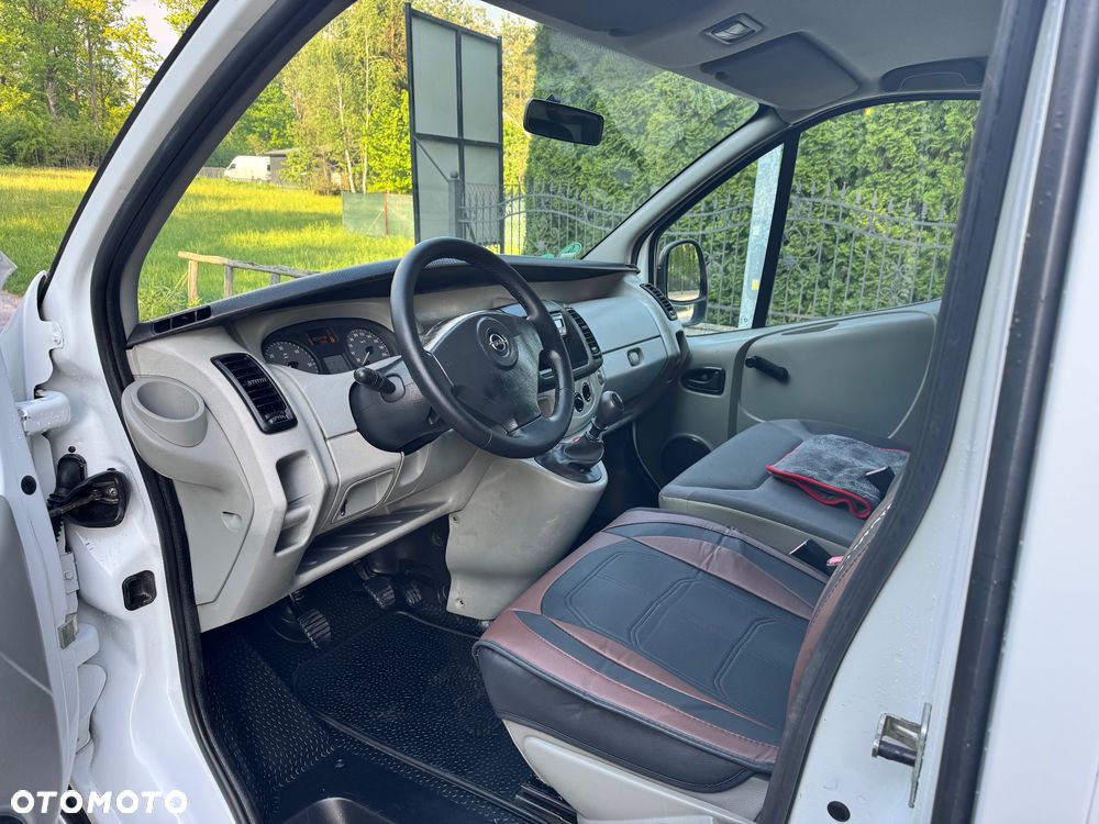Opel Vivaro - 18