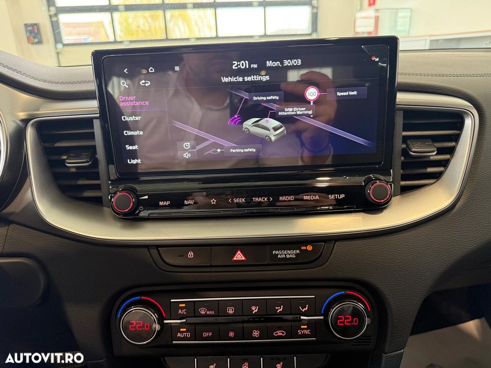 Kia XCeed 1.6 T-GDI 7DCT City - 24