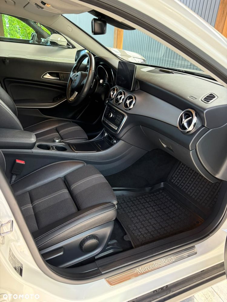 Mercedes-Benz GLA 220 4-Matic - 8