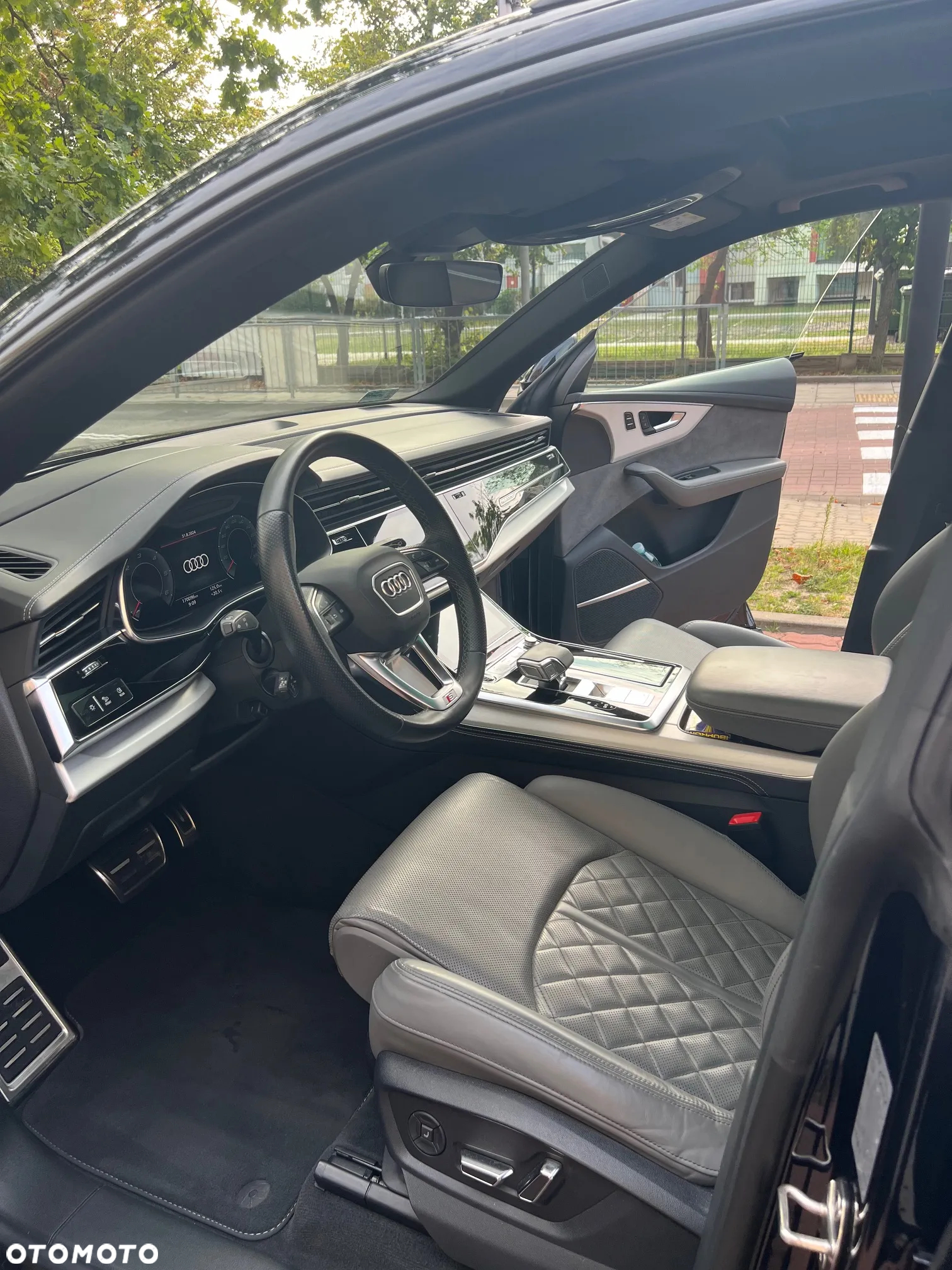 Audi Q8 - 9