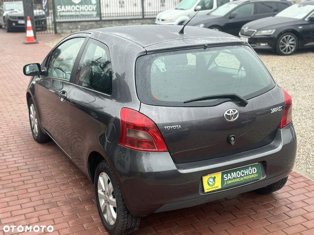 Toyota Yaris 1.3 VVT-i Cool - 11