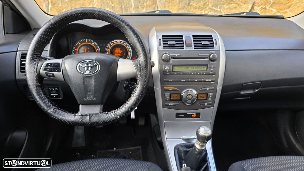 Toyota Corolla 1.4 D-4D - 12