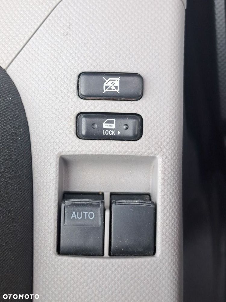 Toyota Yaris 1.3 Luna Premium - 16