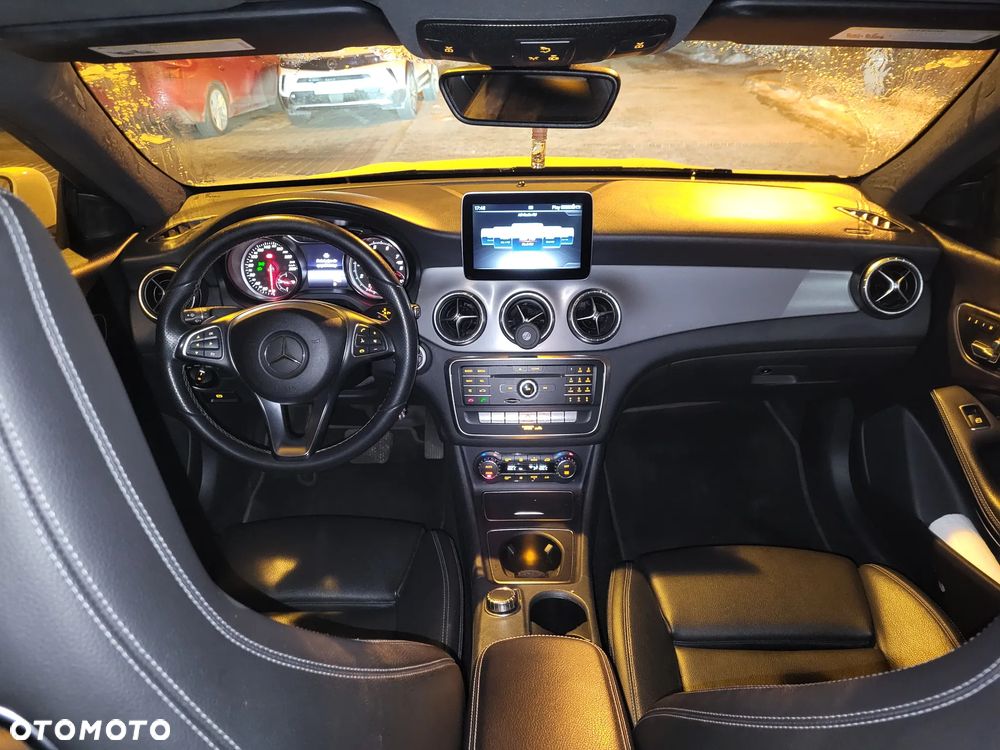 Mercedes-Benz CLA 250 7G-DCT Peak Edition - 2