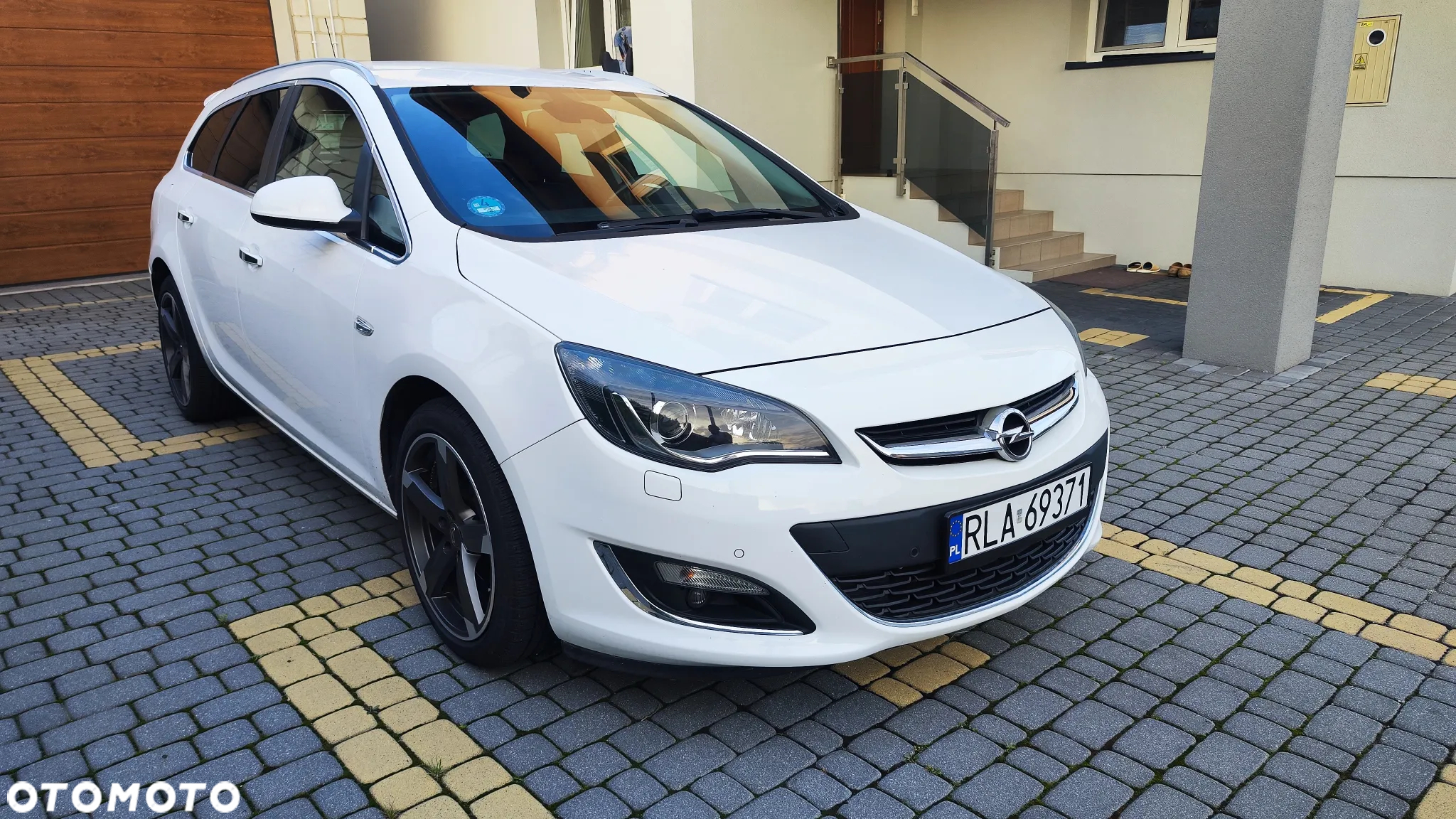 Opel Astra GTC 1.4 Turbo - 4