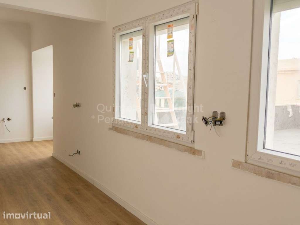 Apartamento T1 renovado com terraço para venda em Lisboa - Grande imagem: 4/20