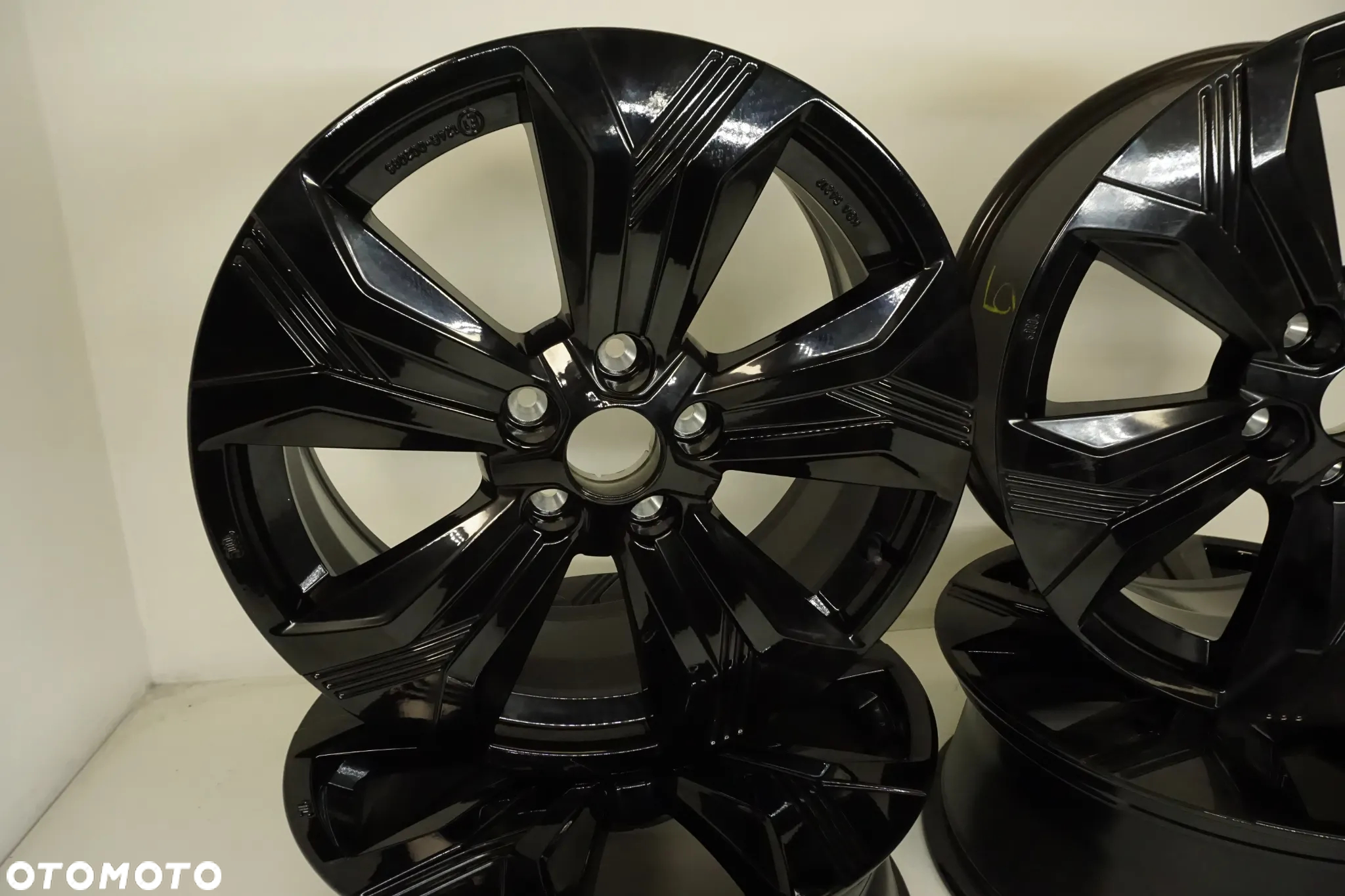 FELGI ALUMINIOWE 18 NISSAN ARIYA PRIMERA QASHQAI II JUKE PULSAR LEAF X-TRAIL NV300 ORYGINAŁ NISSAN NOWY MODEL - 11