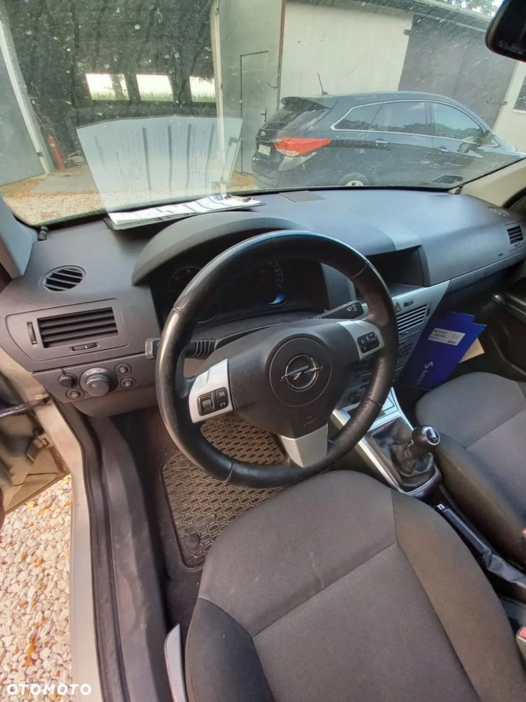 Opel Astra III 1.7 CDTI - 10