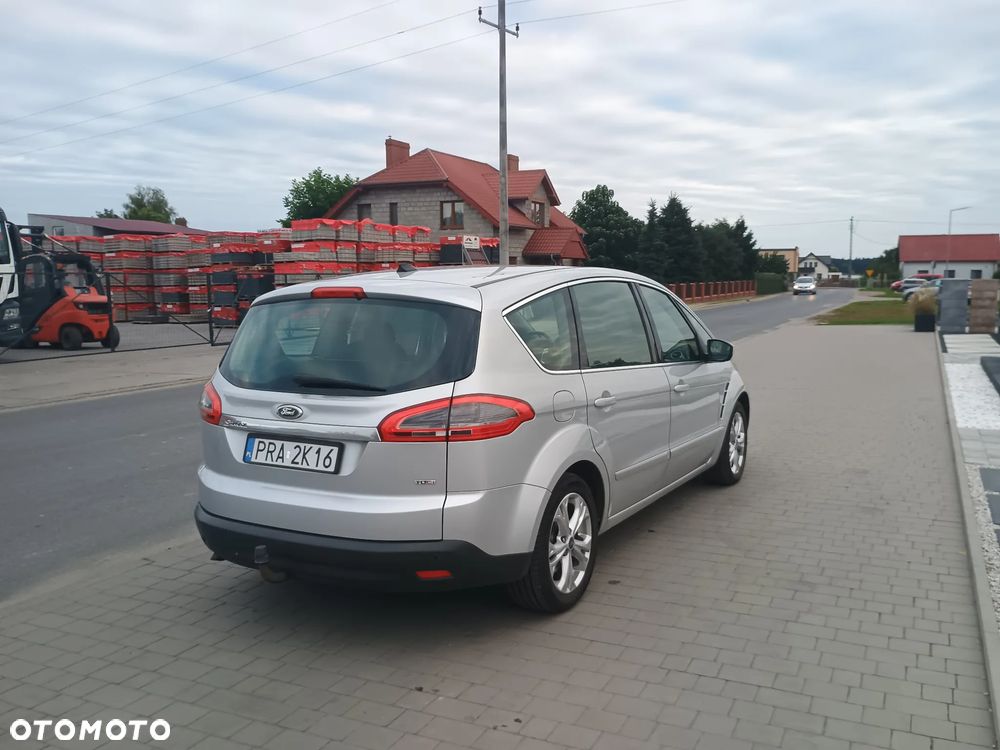 Ford S-Max - 9
